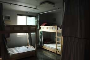 MoonDong's Hostel