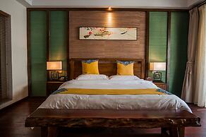 Secret Courtyard Resort Hotel