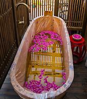 Secret Courtyard Resort Hotel