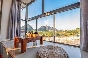 Secret Courtyard Resort Hotel