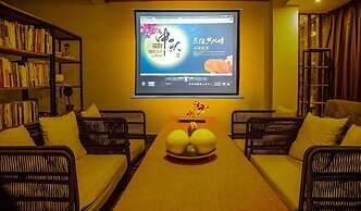 Secret Courtyard Resort Hotel