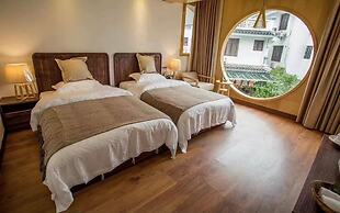 Secret Courtyard Resort Hotel