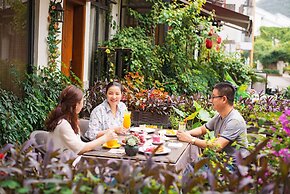 Secret Courtyard Resort Hotel