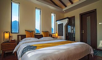 Secret Courtyard Resort Hotel