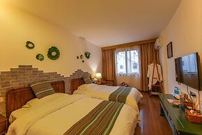 Secret Courtyard Resort Hotel