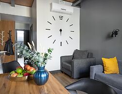 The Faces Petrogradskaya