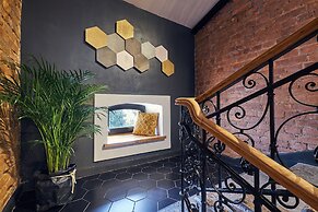 The Faces Petrogradskaya