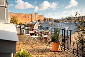 The Faces Petrogradskaya