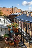 The Faces Petrogradskaya