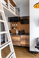 The Faces Petrogradskaya