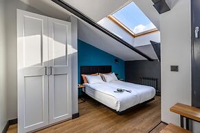 The Faces Petrogradskaya