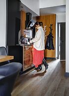 The Faces Petrogradskaya