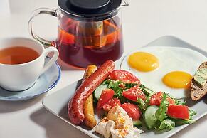 The Faces Petrogradskaya