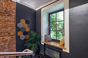 The Faces Petrogradskaya