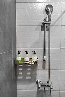 The Faces Petrogradskaya