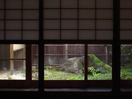 SUKIYA-zukuri Suehiro House