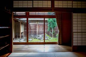 SUKIYA-zukuri Suehiro House