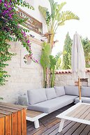 Alacati Limonaia Hotel