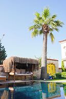 Alacati Limonaia Hotel