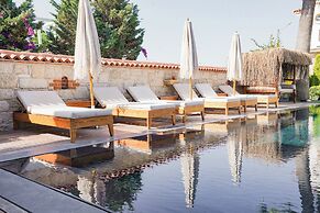 Alacati Limonaia Hotel