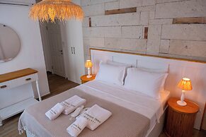 Alacati Limonaia Hotel