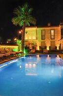 Alacati Limonaia Hotel