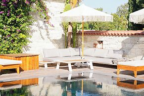 Alacati Limonaia Hotel