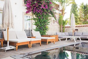 Alacati Limonaia Hotel