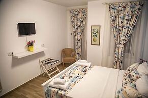 Alacati Limonaia Hotel