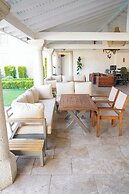 Alacati Limonaia Hotel