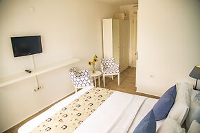 Alacati Limonaia Hotel