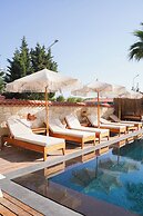 Alacati Limonaia Hotel