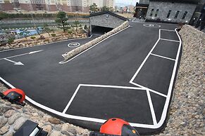 Brown Dot Hotel Jinhae