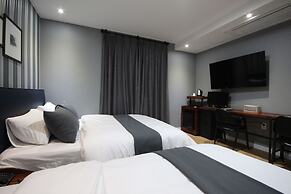 Brown Dot Hotel Jinhae