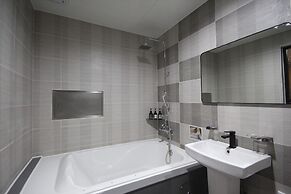 Brown Dot Hotel Jinhae