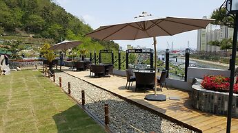 Brown Dot Hotel Jinhae