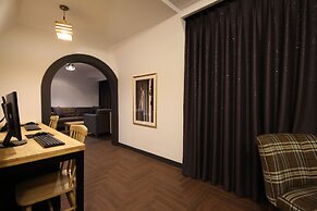 Brown Dot Hotel Jinhae