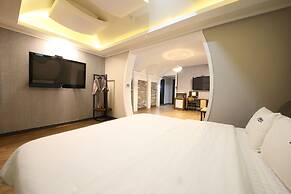 Instar Hotel Yangsan