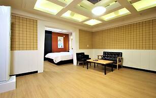 Instar Hotel Yangsan