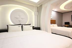 Instar Hotel Yangsan