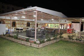 Sunset Village Apart Hotel