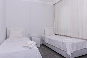 Sunset Village Apart Hotel