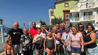 Sunset Village Apart Hotel