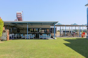 Sunset Village Apart Hotel