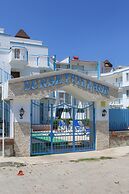 Sunset Village Apart Hotel