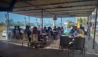 Sunset Village Apart Hotel