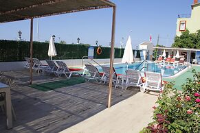 Sunset Village Apart Hotel