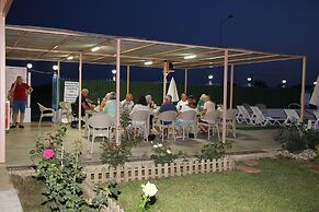 Sunset Village Apart Hotel