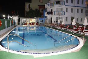 Sunset Village Apart Hotel