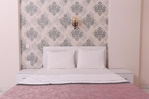 Sunset Village Apart Hotel